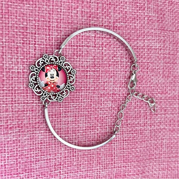 Minnie Mouse Charm Bracelet NEW - Picture 2 of 5